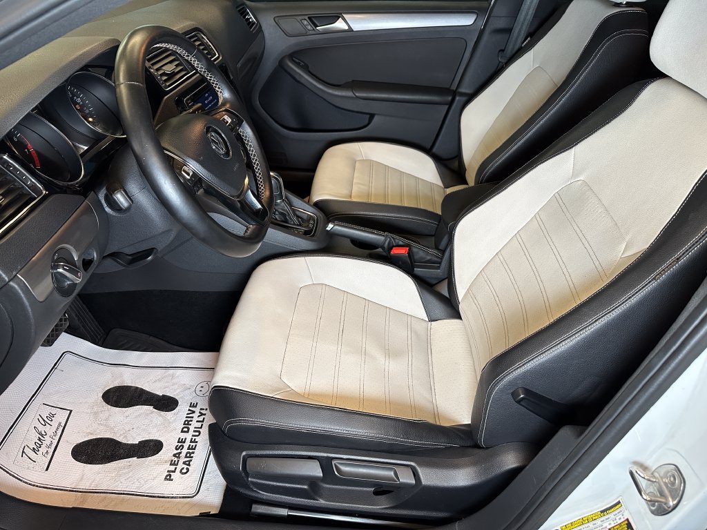 Used 2016 Volkswagen Jetta Sport FWD image 20