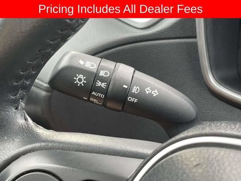 Used 2025 Toyota Corolla Cross XLE AWD/4WD image 27