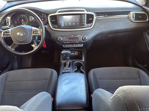 Used 2020 Kia Sorento LX w/ LX I4 Convenience Package AWD/4WD image 45