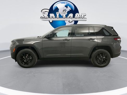 New 2026 Jeep Grand Cherokee Altitude image 6