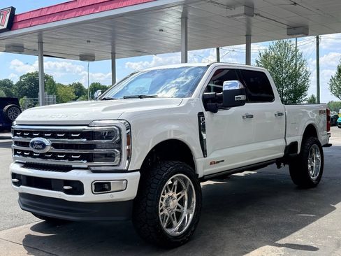 Used 2024 Ford F250 Platinum AWD/4WD image 6