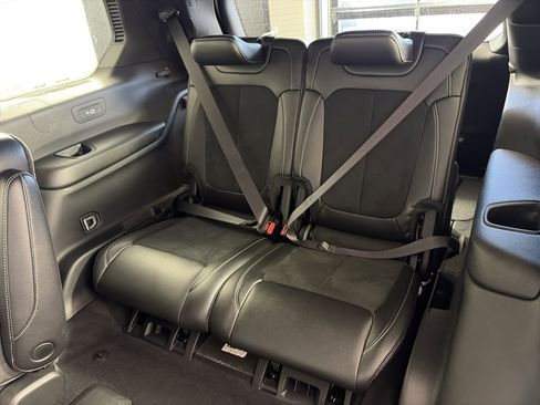 Used 2025 Jeep Grand Cherokee L Altitude image 8