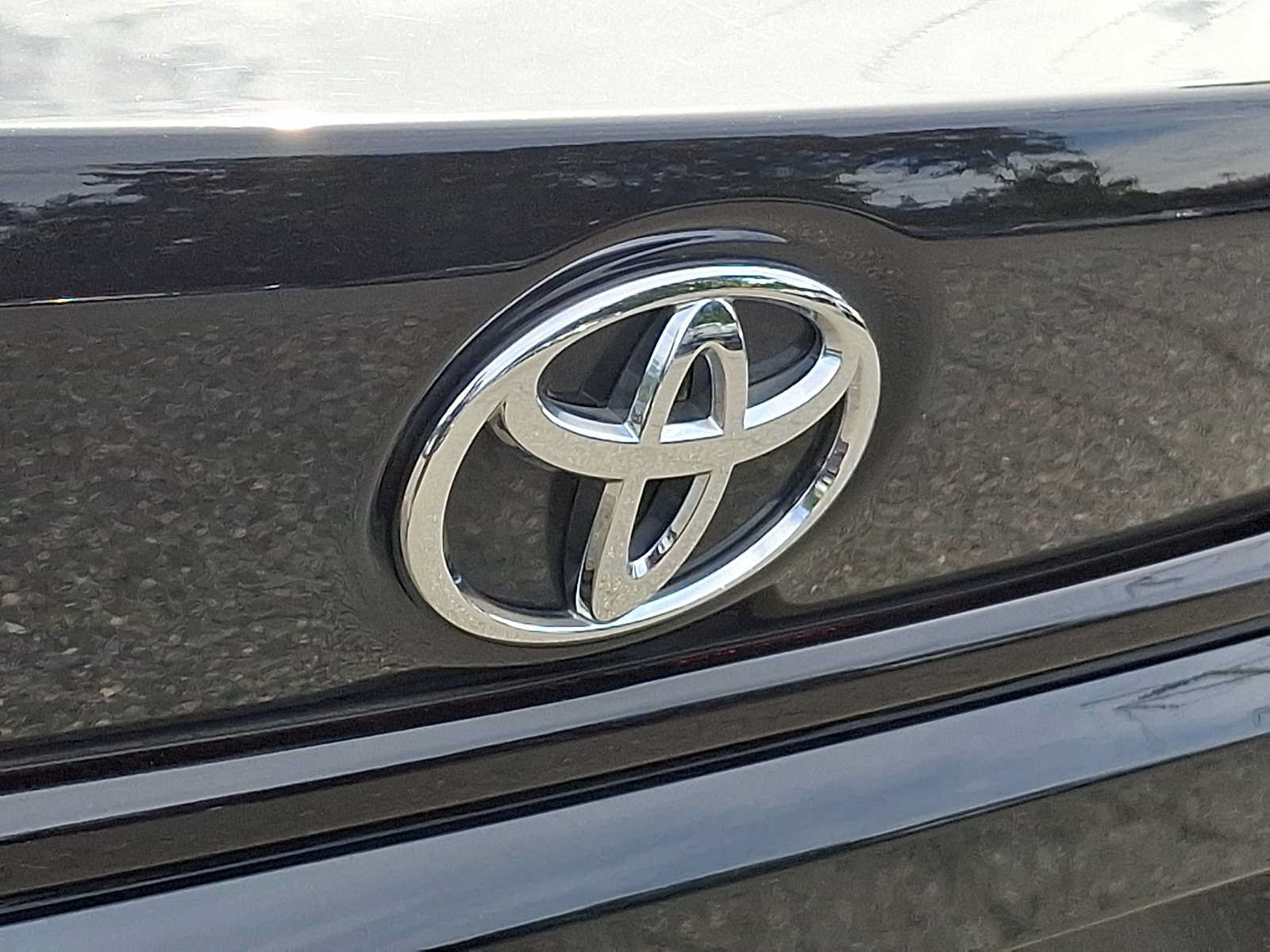 Used 2020 Toyota Corolla LE FWD image 29