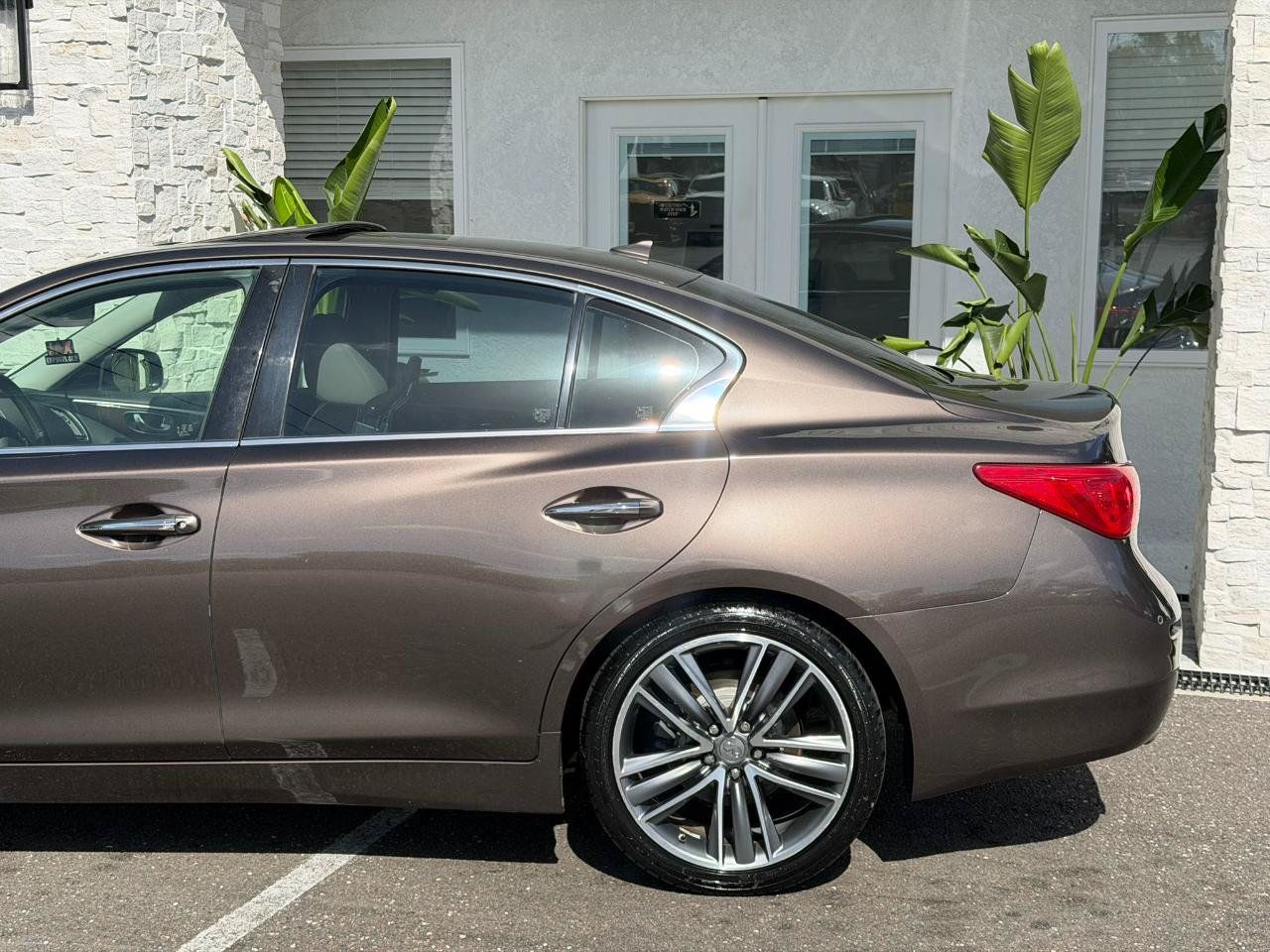 Used 2014 INFINITI Q50 Premium w/ Technology Package RWD image 12