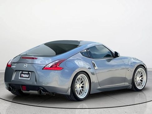 Used 2020 Nissan 370Z Coupe RWD image 2