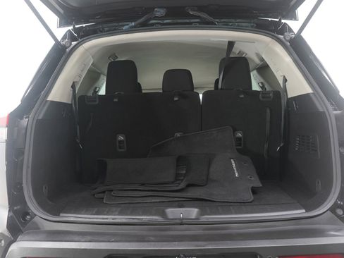 Used 2023 Nissan Pathfinder SV image 18