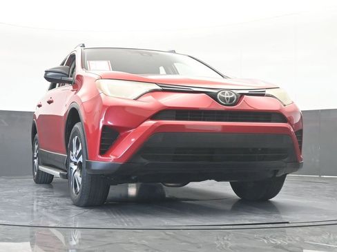 Used 2017 Toyota RAV4 LE image 61