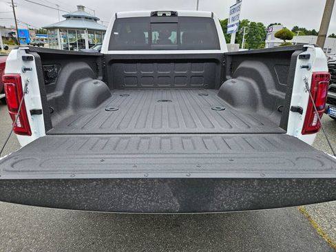 New 2026 RAM 2500 Laramie w/ Night Edition AWD/4WD image 9