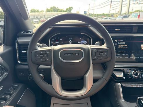 Used 2025 GMC Sierra 1500 Denali w/ Denali Reserve Package AWD/4WD image 15