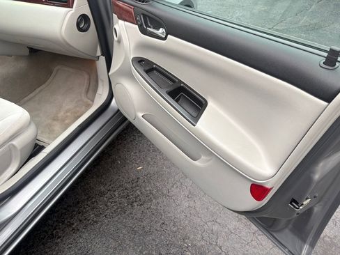 Used 2006 Chevrolet Impala LT w/ Preferred Equipment Group image 19