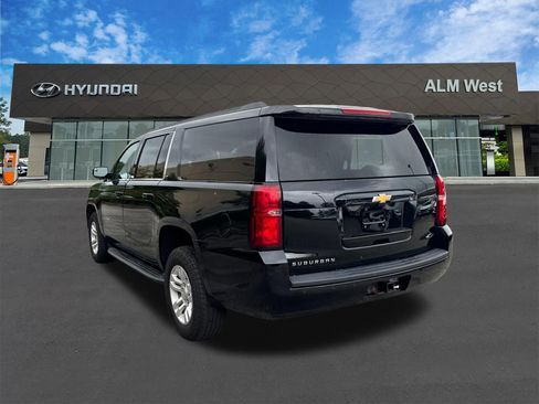 Used 2018 Chevrolet Suburban LT AWD/4WD image 7