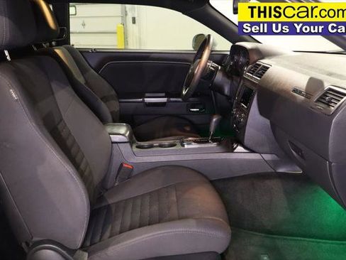 Used 2014 Dodge Challenger R/T image 20