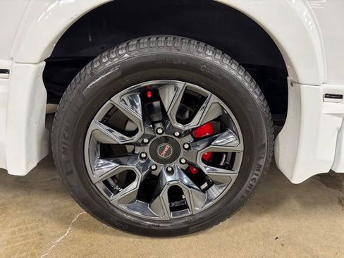 Used 2023 GMC Savana 2500 RWD image 45