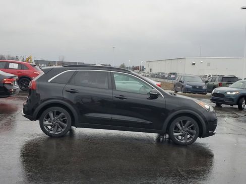Used 2017 Kia Niro EX image 9