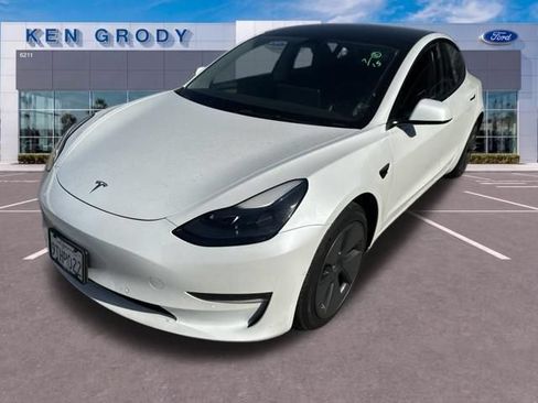 Used 2022 Tesla Model 3 Long Range AWD/4WD image 3