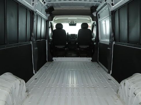 Used 2023 RAM ProMaster 2500 FWD image 17