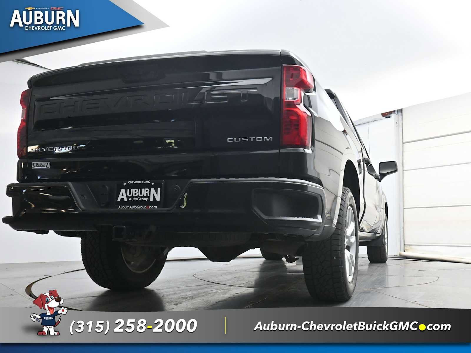 Used 2023 Chevrolet Silverado 1500 Custom AWD/4WD image 23