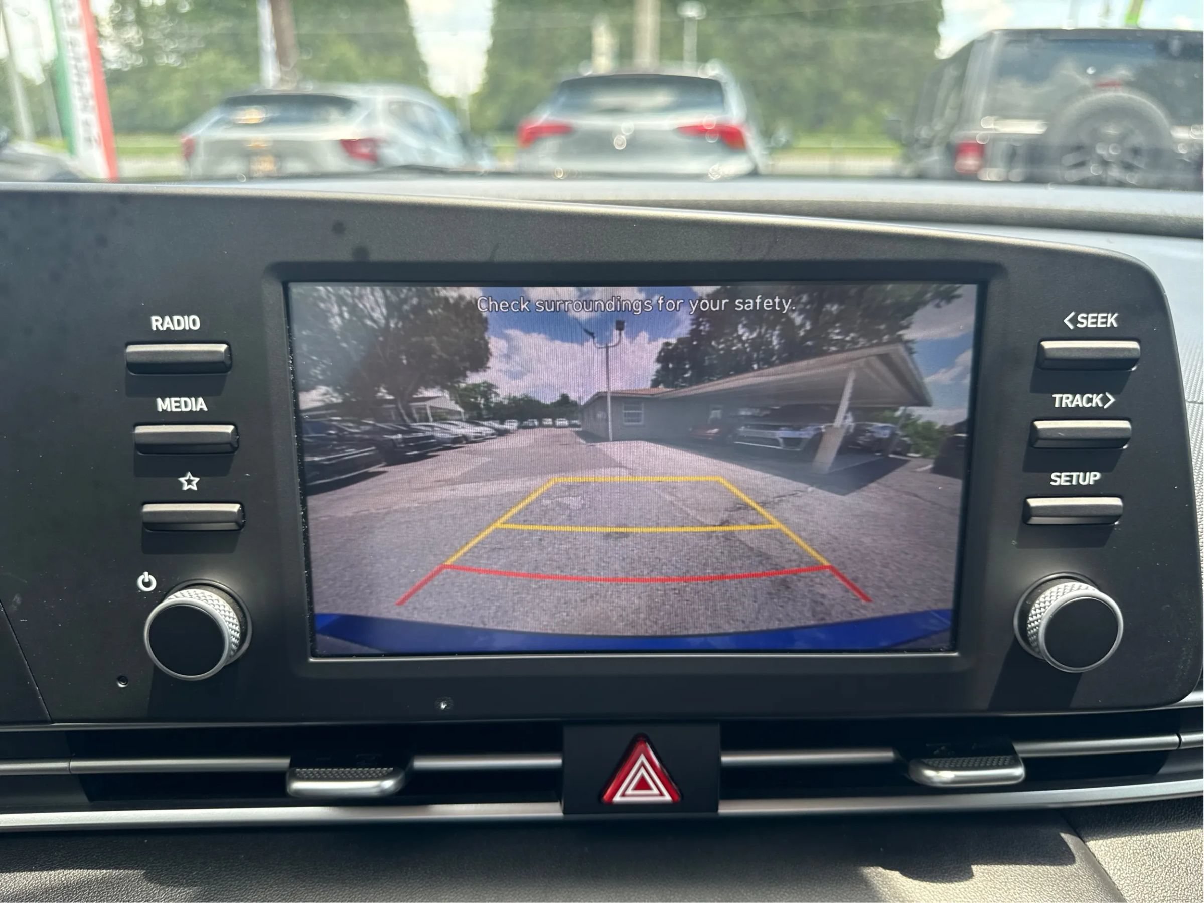 Used 2021 Hyundai Elantra SE FWD image 28