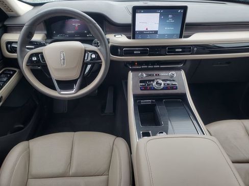 Certified 2024 Lincoln Aviator Reserve w/ Elements Package Plus AWD/4WD image 27