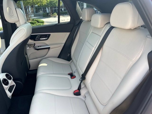 Used 2026 Mercedes-Benz GLC 300 image 20