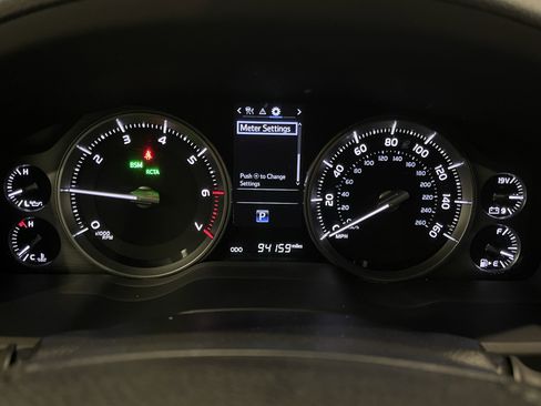 Used 2021 Toyota Land Cruiser Base image 21