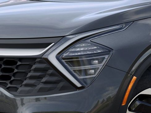 New 2025 Kia Sportage LX image 10