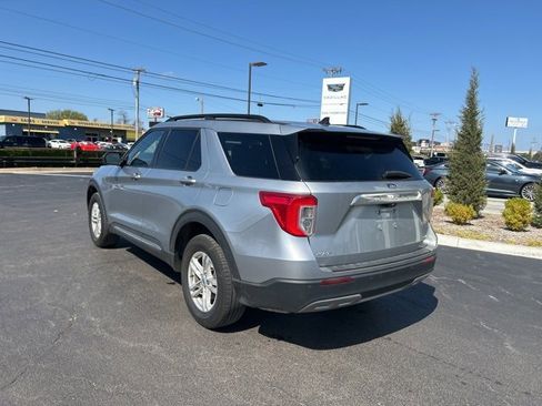 Used 2023 Ford Explorer XLT w/ Equipment Group 202A image 8