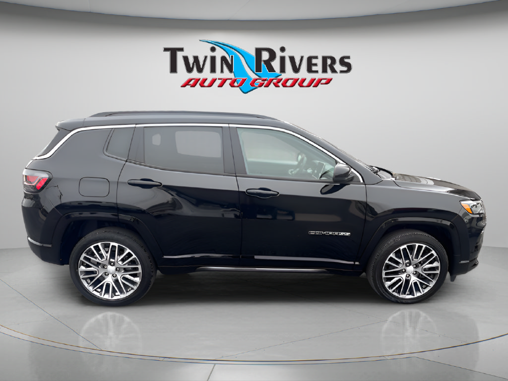 Used 2023 Jeep Compass Limited w/ Elite Group AWD/4WD image 5