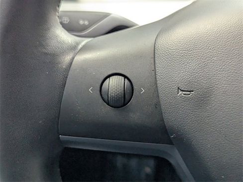 Used 2020 Tesla Model 3 Standard Range image 20