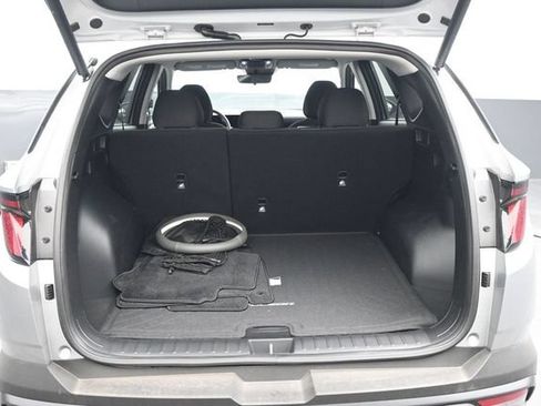 Used 2026 Hyundai Tucson SEL FWD image 14