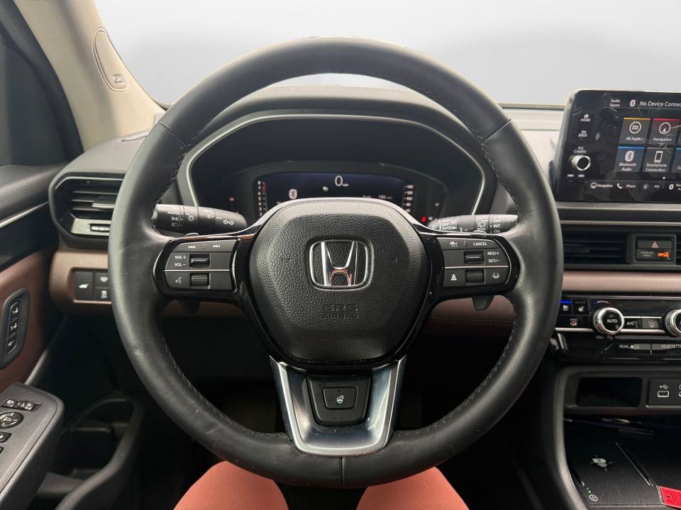 Used 2024 Honda Pilot Elite image 13