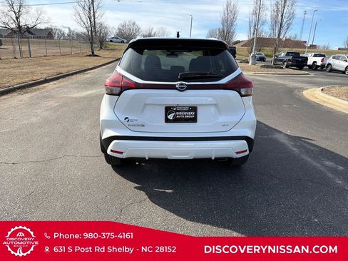 Certified 2024 Nissan Kicks SV image 8