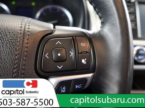 Used 2018 Toyota Highlander XLE image 20