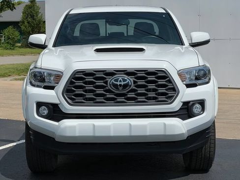 Used 2023 Toyota Tacoma TRD Sport AWD/4WD image 40