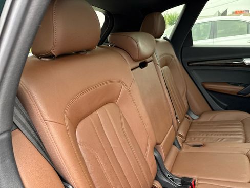 Used 2020 Audi Q5 2.0T Premium Plus w/ Premium Plus Package AWD/4WD image 37