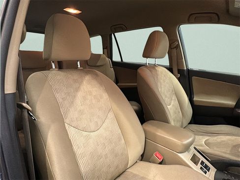 Used 2011 Toyota RAV4 4WD image 11