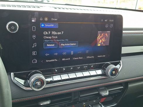 Used 2024 Chevrolet Colorado Z71 w/ Z71 Convenience Package 2 image 4