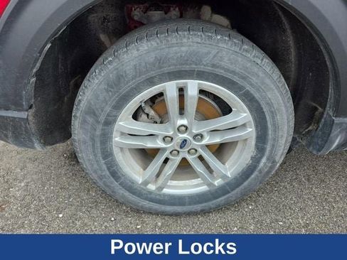 Used 2023 Ford Explorer XLT w/ Equipment Group 202A AWD/4WD image 20