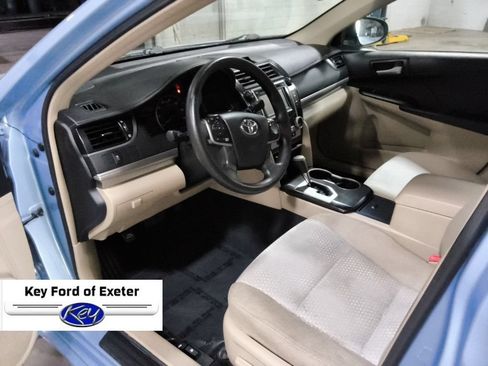 Used 2012 Toyota Camry LE FWD image 28