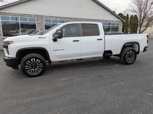 Used 2022 Chevrolet Silverado 2500 W/T w/ WT Convenience Package image 3