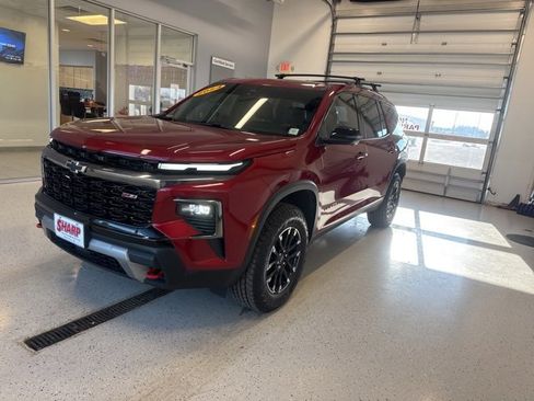 Used 2024 Chevrolet Traverse Z71 image 5