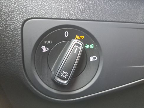 Certified 2024 Volkswagen Tiguan SEL R-Line image 26