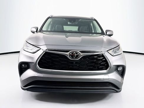 New 2026 Toyota Highlander Limited image 2