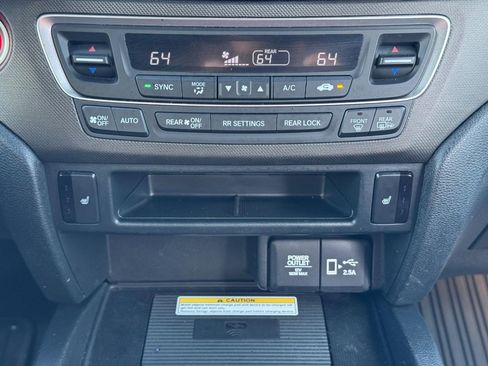 Used 2022 Honda Pilot TrailSport image 15
