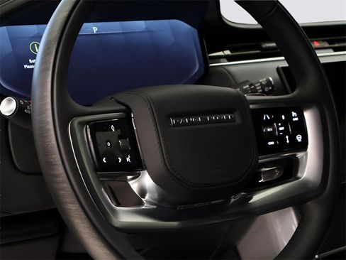 Certified 2025 Land Rover Range Rover SE image 20