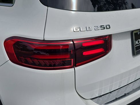 Used 2025 Mercedes-Benz GLB 250 image 33