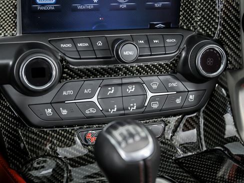Used 2015 Chevrolet Corvette Z06 w/ 3LZ Preferred Equipment Group RWD image 33