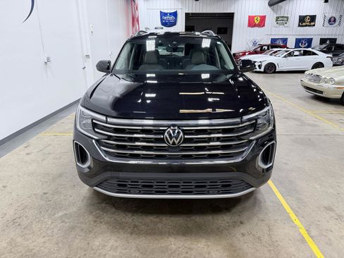 Used 2024 Volkswagen Atlas SE w/ Black Wheel Package AWD/4WD image 15