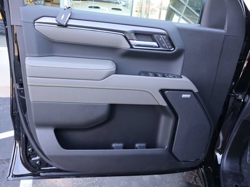 New 2026 Chevrolet Silverado 1500 ZR2 AWD/4WD image 4