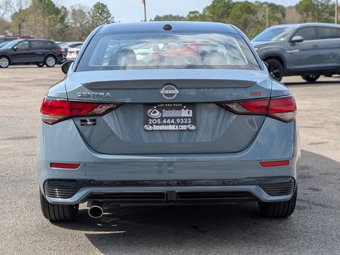 Used 2024 Nissan Sentra SR w/ SR Premium Package image 8